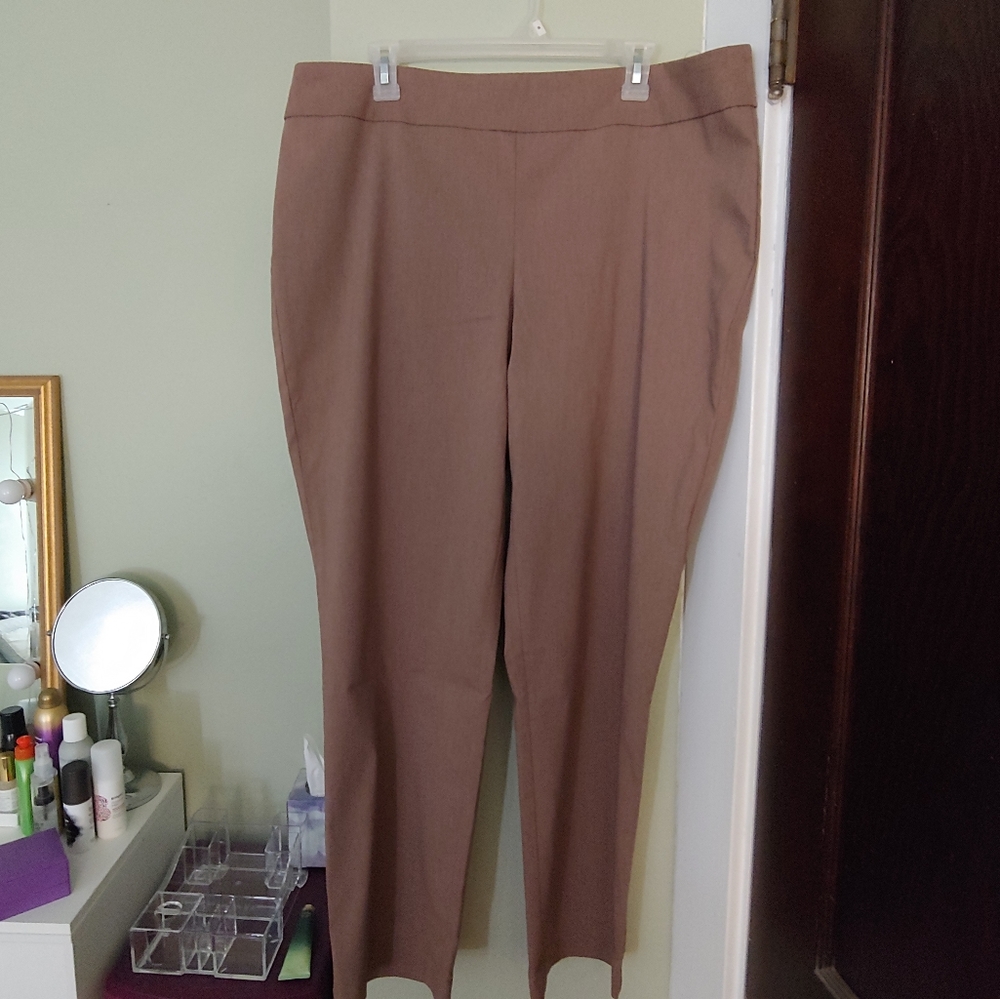 Dana Buchman Dress pants